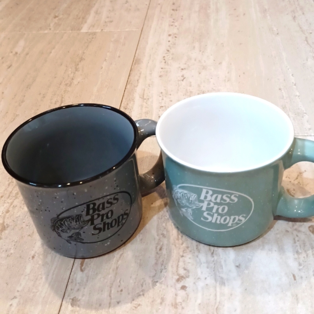 Bass Pro Shops Set of Two Speckled Mugs